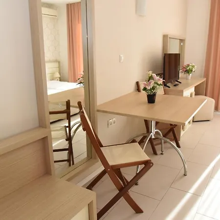 Paradise Garden Hotel *