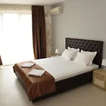 Ξενοδοχείο Paradise Garden