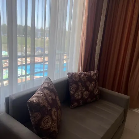 Paradise Garden Τσερνομόρετς