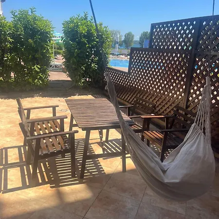 فندق Paradise Garden تشيرنوموريتس