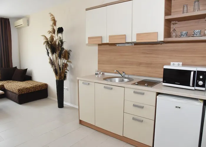 Paradise Garden Černomorec