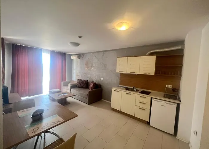 Otel Paradise Garden Chernomorets