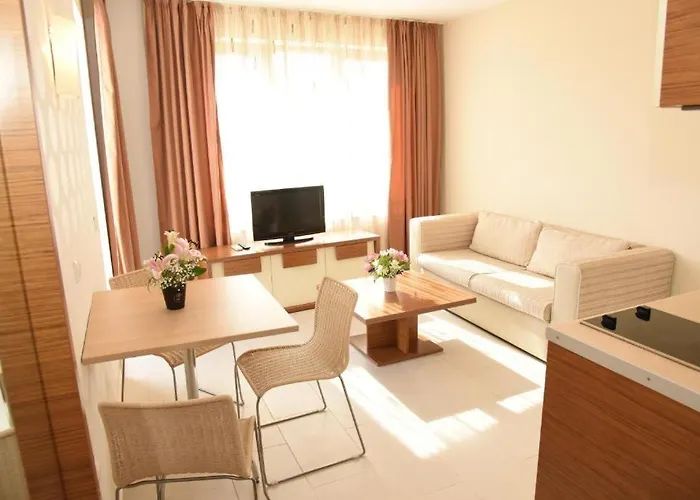 Paradise Garden Hotel *